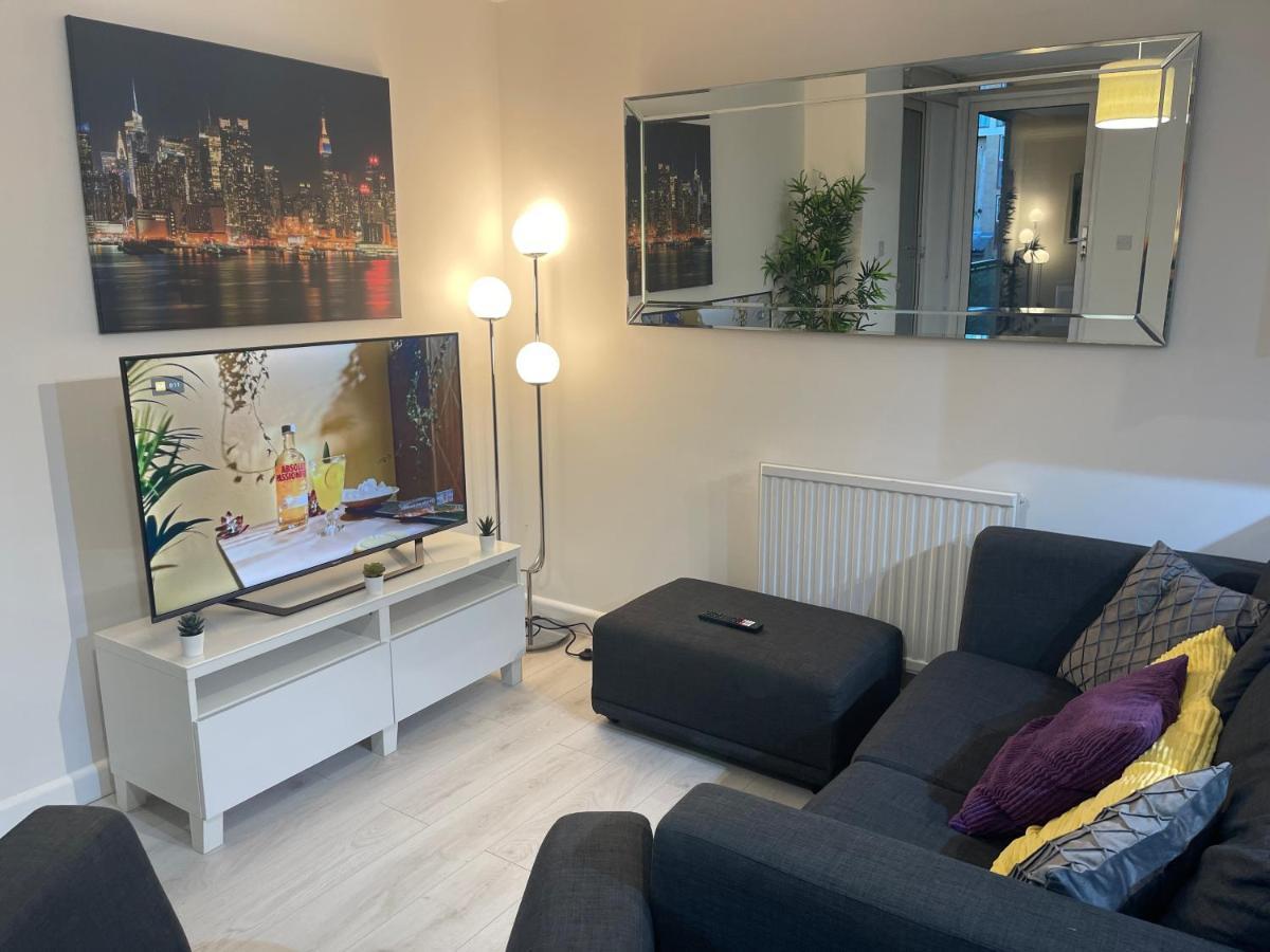 Tower Bridge King Bed En-suite With Parking & Balcony * Londra