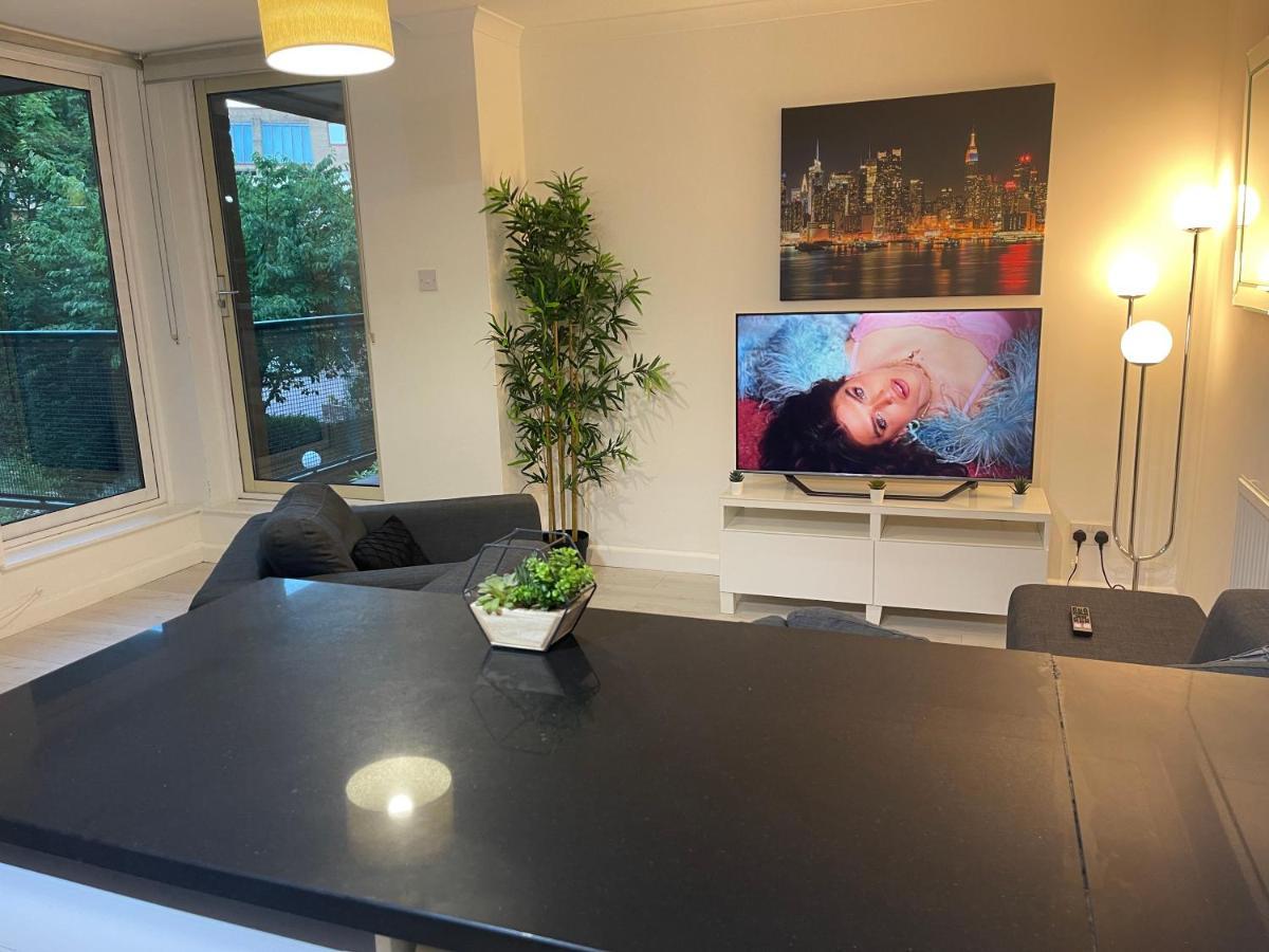 Appartamento Tower Bridge King Bed En-suite With Parking & Balcony Londra